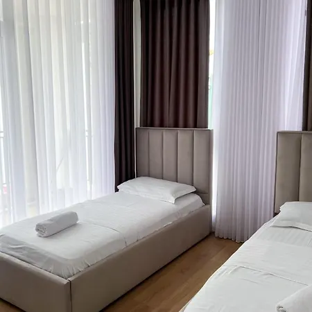 Boulevard Apartment